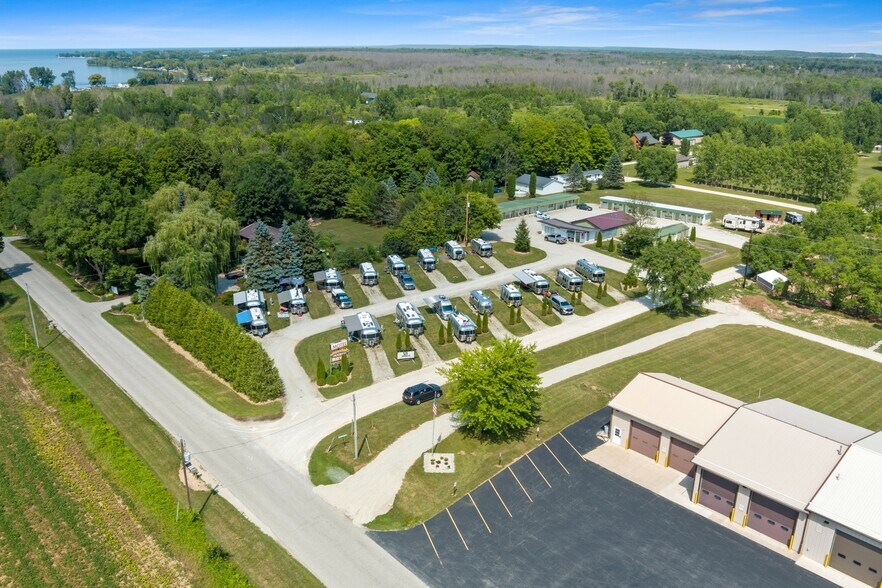 More Photos Of 3145 Stevenson Pier Cir, Sturgeon Bay Hotel For Sale