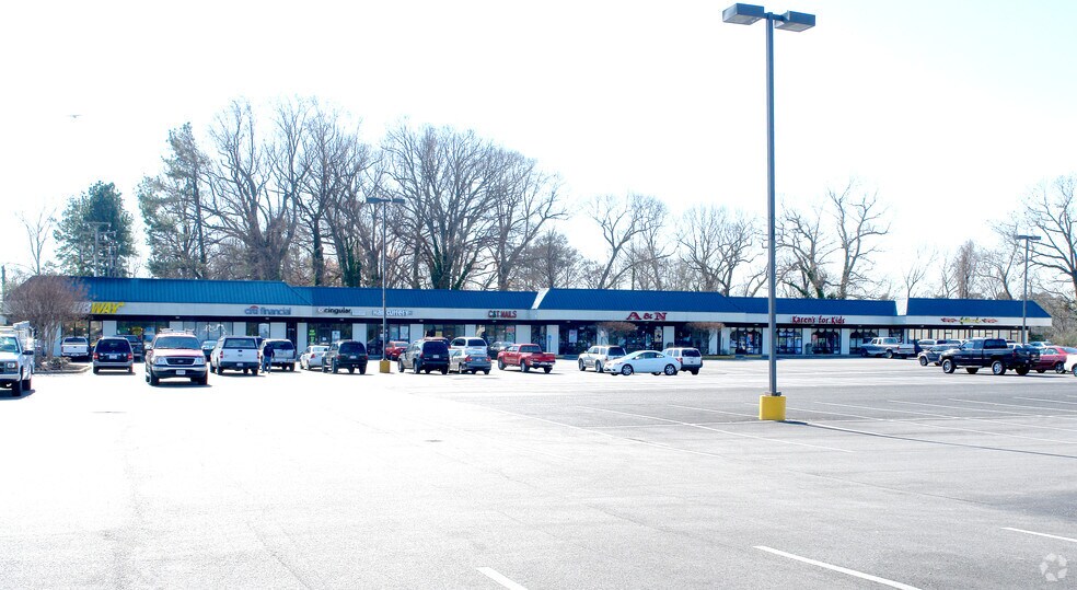 More Photos Of 1401-1463 N Main St, Suffolk Unknown For Lease