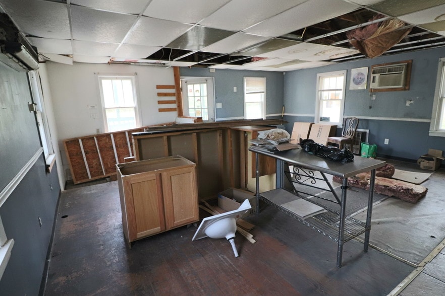 More Photos Of 1335 Harding Hwy, Richland Auto Repair For Sale