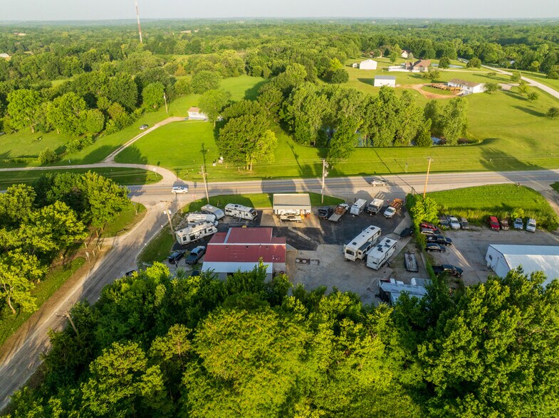 More Photos Of 23621 S State Route 291, Harrisonville Industrial For Sale