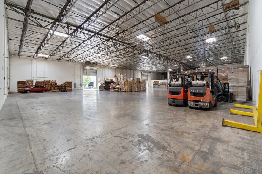 More Photos Of 1190 N Del Rio Pl, Ontario Warehouse For Sale
