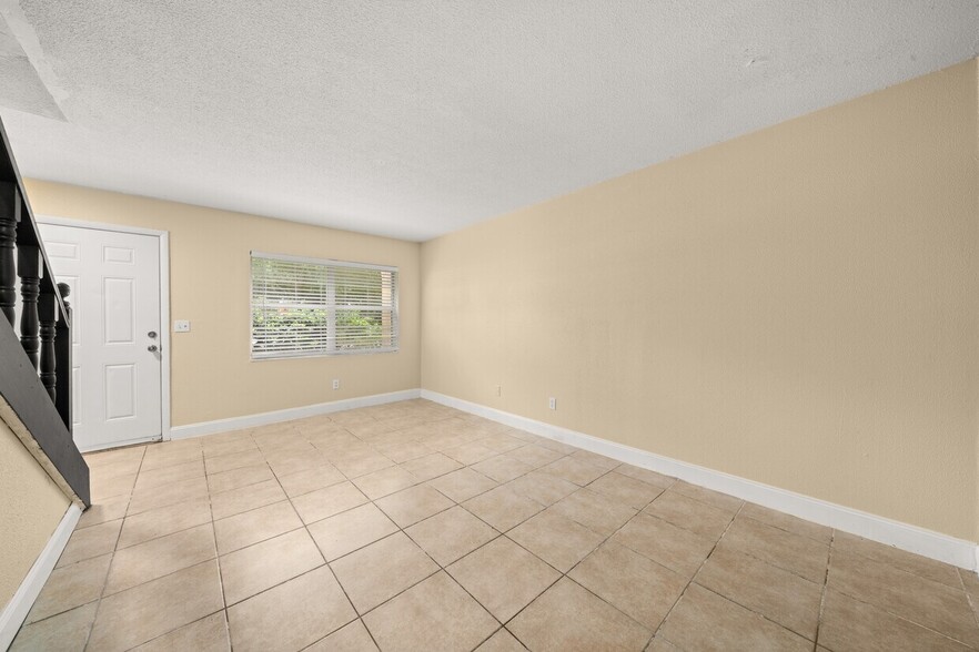 More Photos Of , Avon Park Multifamily For Sale