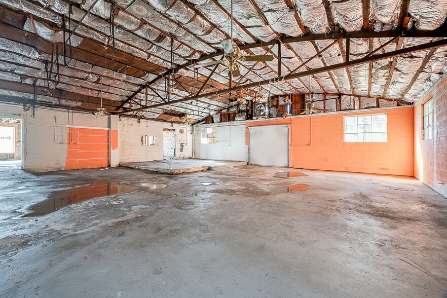 More Photos Of 3104 Skidaway Rd, Savannah Freestanding For Sale
