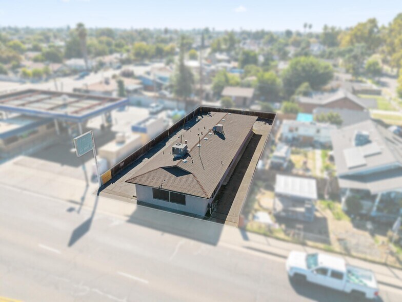 Primary Photo Of 4584 E Tulare Ave, Fresno Storefront Retail Residential For Sale