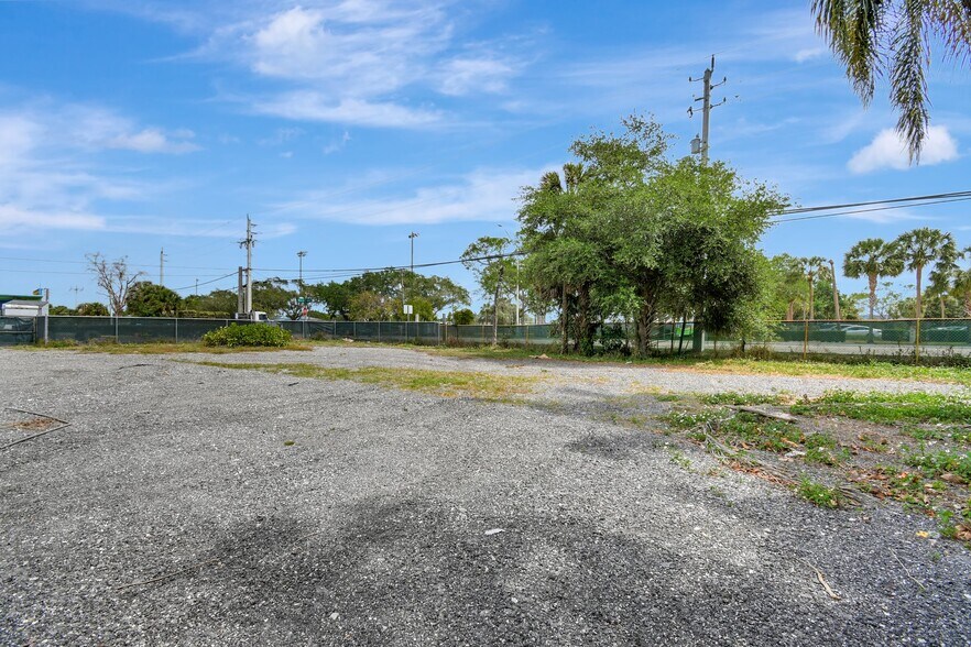 More Photos Of 2160 NW 24th St, Fort Lauderdale Land For Sale