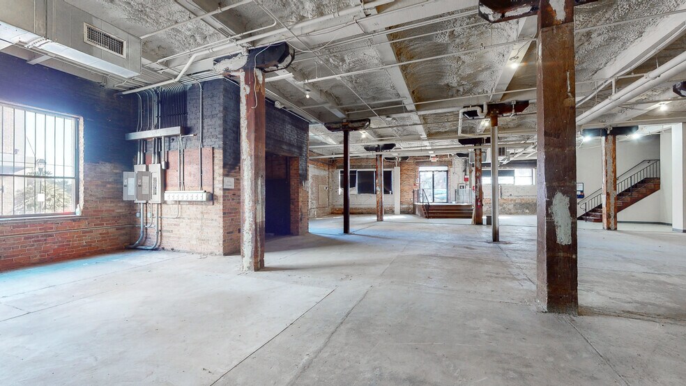 More Photos Of 3 Martin Luther King Jr Blvd, Savannah Restaurant For Sale