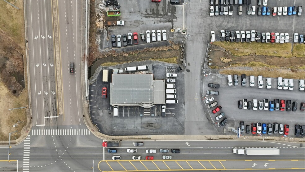 More Photos Of 2214 W Elk Ave, Elizabethton Auto Dealership For Sale