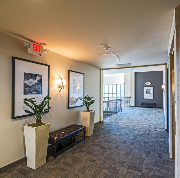 More Photos Of 8700 E Vista Bonita Dr, Scottsdale Medical For Lease