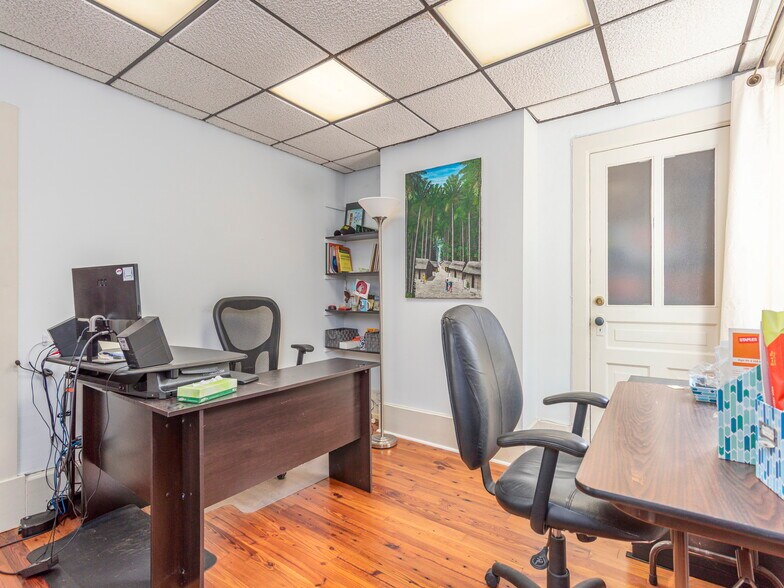 More Photos Of 93 Church St, Asheville Office For Lease