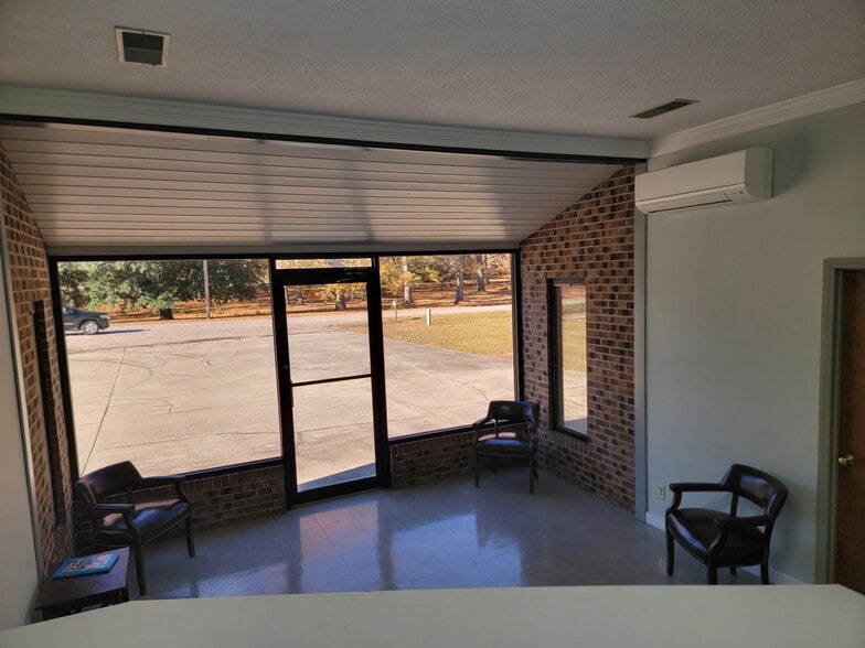 More Photos Of 1106 Goodale Ave, Camden Flex For Sale