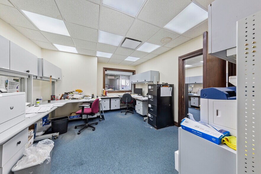 More Photos Of 14-07 113th St, College Point Flex For Sale