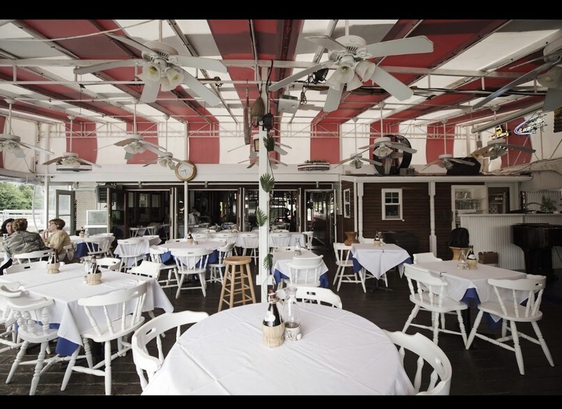 More Photos Of 185 N Ferry Rd, Shelter Island Heights Restaurant For Sale
