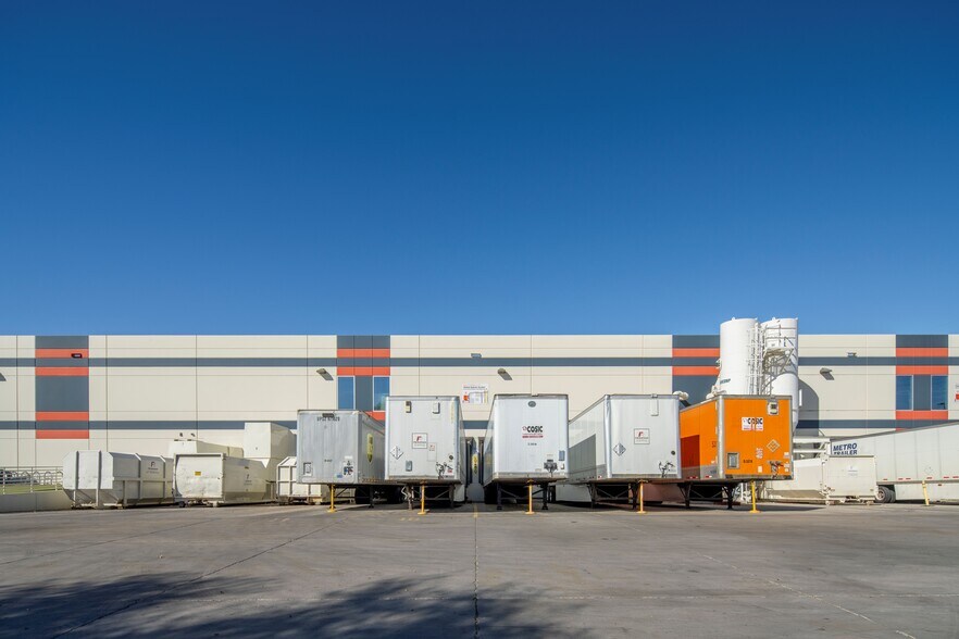 More Photos Of 7195 S Shutterfly Way, Tempe Manufacturing For Sale