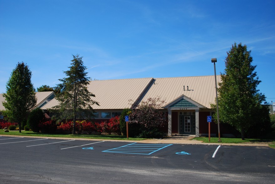 More Photos Of 2240 Mitchell Park Dr, Petoskey Office For Sale