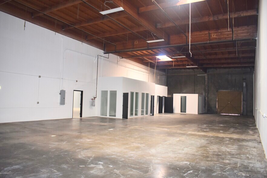 More Photos Of 1617 W Rosecrans Ave, Gardena Warehouse For Lease