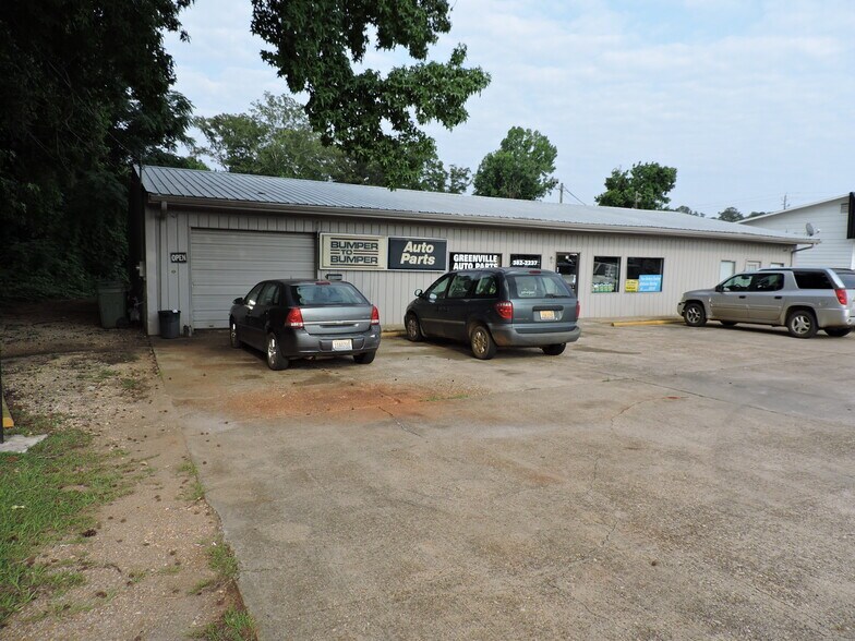 Primary Photo Of 130 Academy Dr, Greenville Auto Repair For Sale