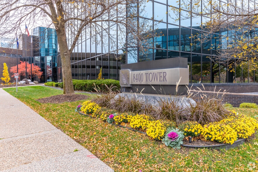 More Photos Of 8400 Normandale Lake Blvd, Bloomington Coworking Space