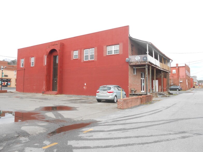 More Photos Of 45 S Main St, Ellijay General Retail For Sale