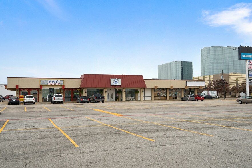 More Photos Of 3068 Forest Ln, Dallas Unknown For Lease