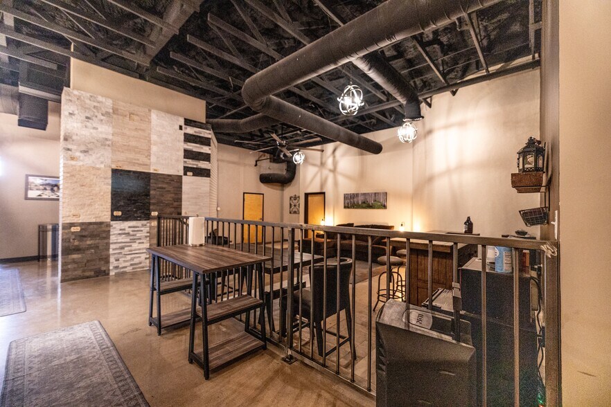 More Photos Of 2433-2439 E University Dr, Tempe Storefront Retail Office For Sale