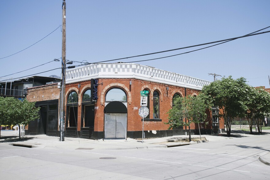 Primary Photo Of 2721 & 2723 Elm St, Dallas Restaurant For Lease