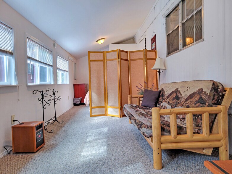 More Photos Of 225 N Geyser St, West Yellowstone Hotel For Sale