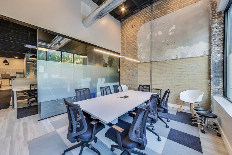 More Photos Of 3271 W Armitage Ave, Chicago Coworking Space