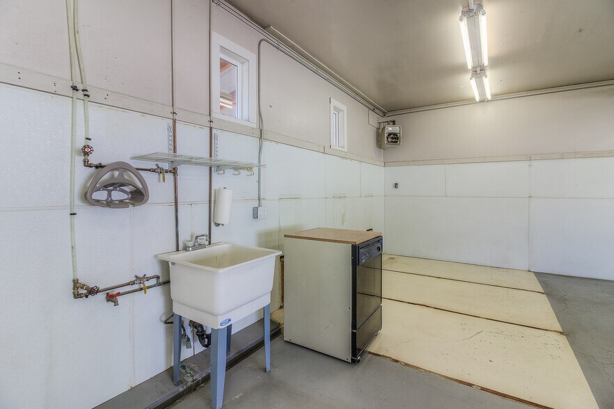 More Photos Of 2310 Terrace Heights Dr, Yakima Flex For Sale