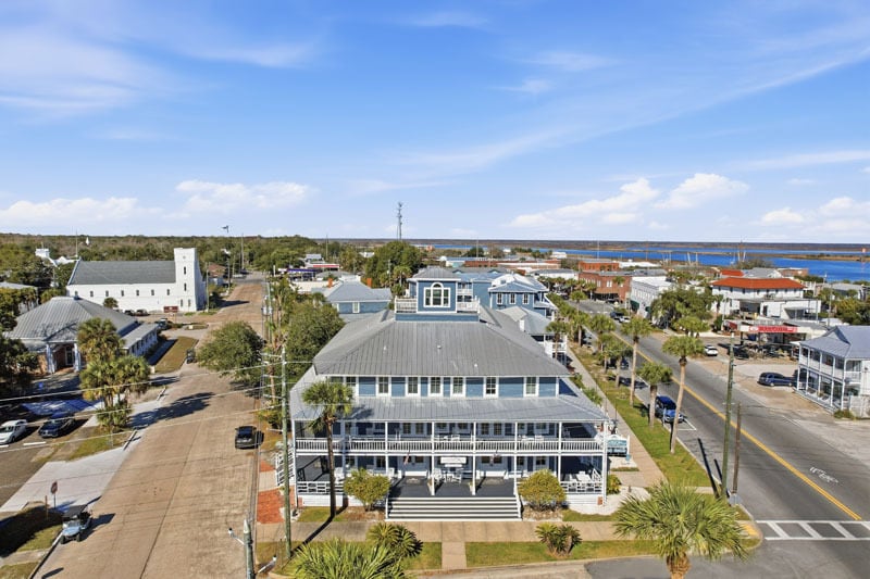 More Photos Of 51 Avenue C, Apalachicola Hotel For Sale