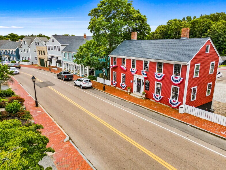 More Photos Of 44 North St, Hingham Storefront For Lease