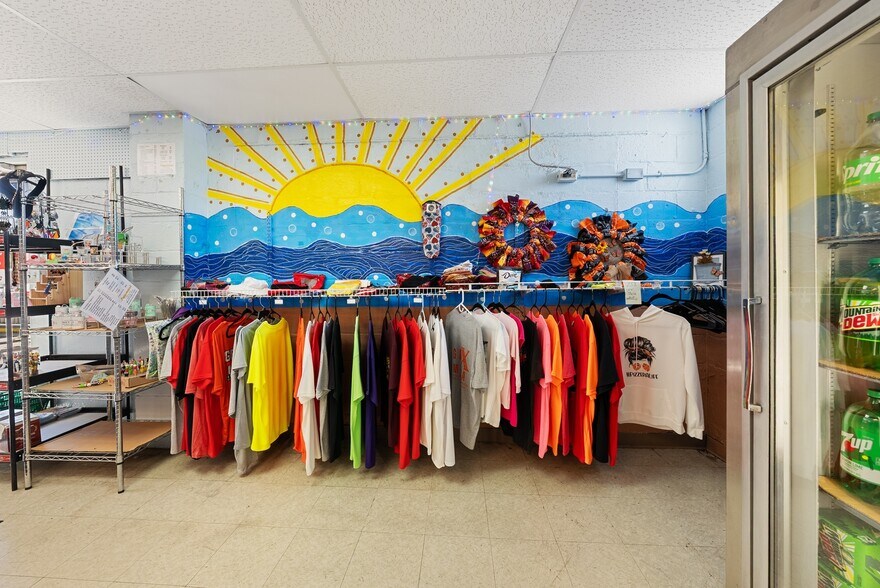 More Photos Of 7697 E Harbor Rd, Lakeside Marblehead Convenience Store For Sale