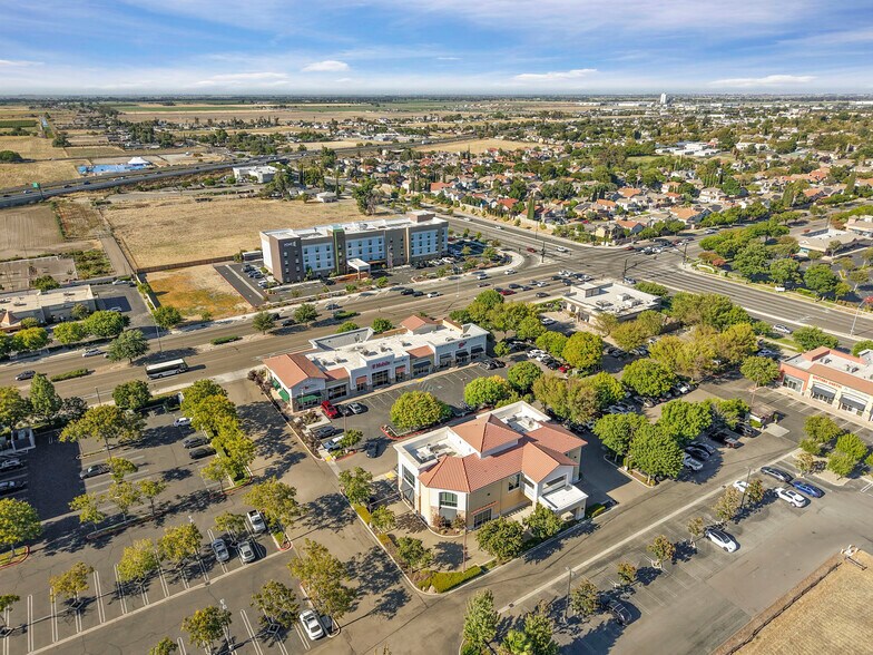 More Photos Of 2140 W Grant Line Rd, Tracy Office For Sale