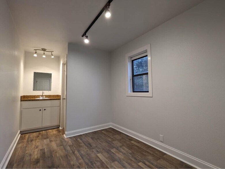 More Photos Of 2175 N Stone Chapel Ln, Fayetteville Light Distribution For Lease