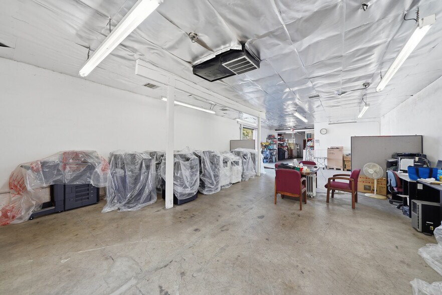 More Photos Of 5413 Washington Blvd, Los Angeles General Retail For Sale