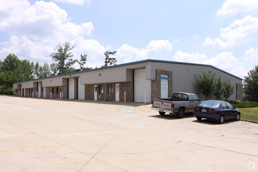 More Photos Of 4064 Nine McFarland Dr, Alpharetta Flex For Lease