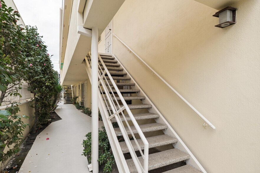 More Photos Of 333 S Rexford Dr, Beverly Hills Apartments For Sale
