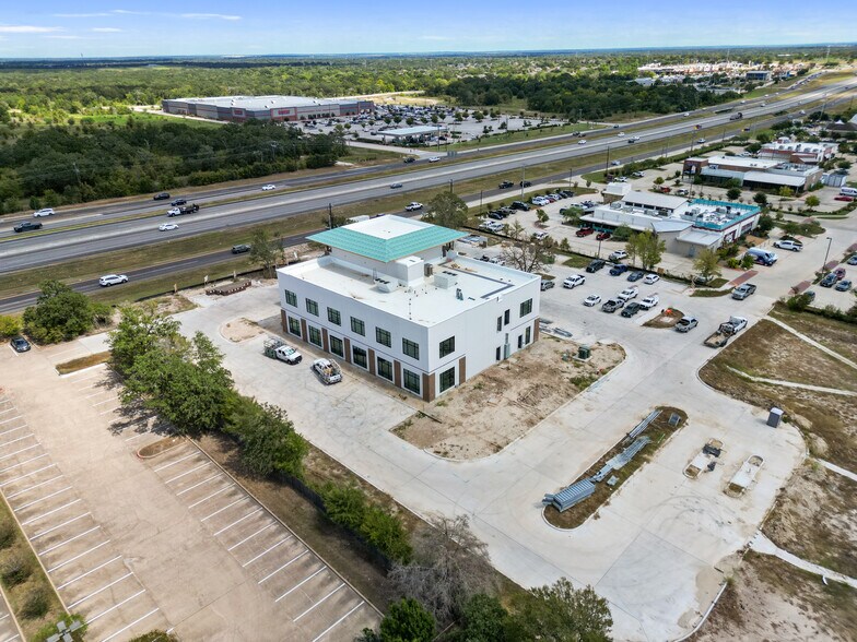 More Photos Of 4270 SH-6, College Station Office For Lease
