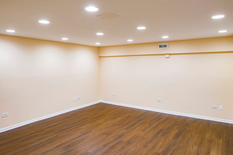More Photos Of 1925 W Division St, Chicago Apartments For Sale