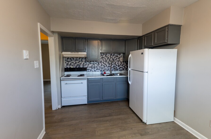 More Photos Of 105 Windy Cir, Franklin Multifamily For Sale