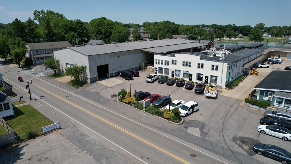 More Photos Of 25 Wareham St, Middleborough Warehouse For Lease
