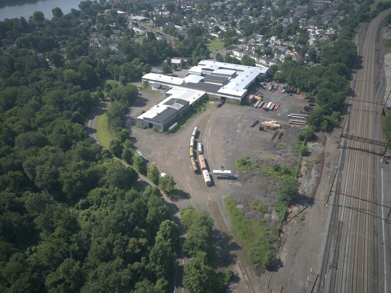 More Photos Of 5 N Wilson Ave, Bristol Industrial For Lease