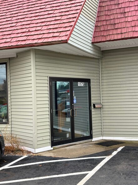 More Photos Of 1875 Main St, Tewksbury Storefront For Lease