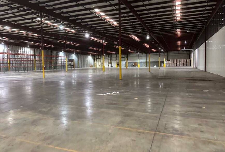 More Photos Of 119 Northeast Dr, Loveland Warehouse For Lease