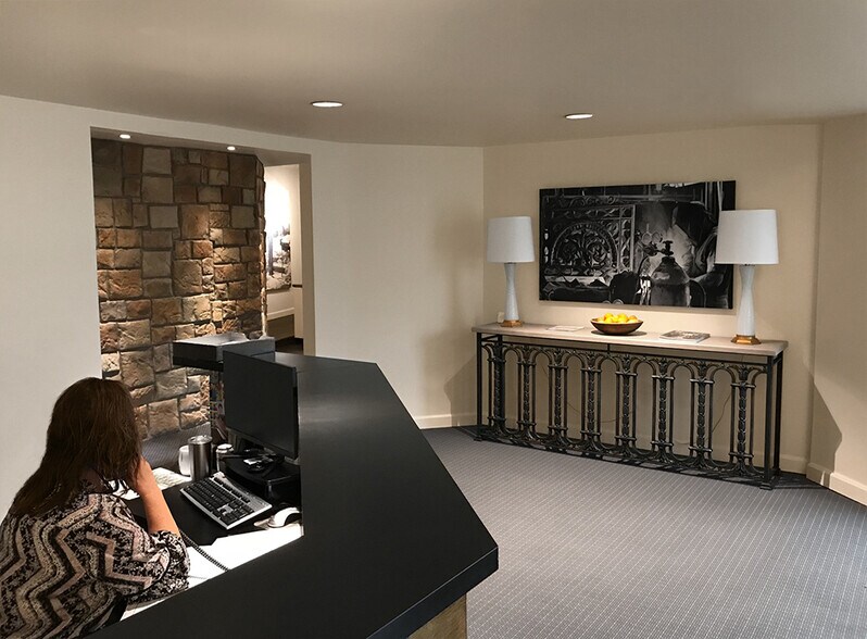 More Photos Of 7121 Cockrill Bend Blvd, Nashville Warehouse For Lease