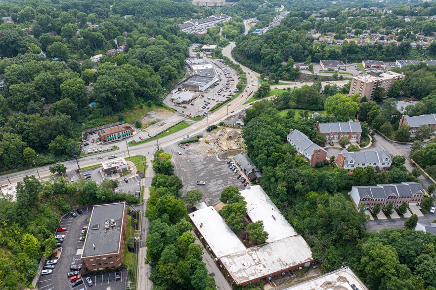 More Photos Of 1910 Cochran Rd, Pittsburgh General Retail For Lease