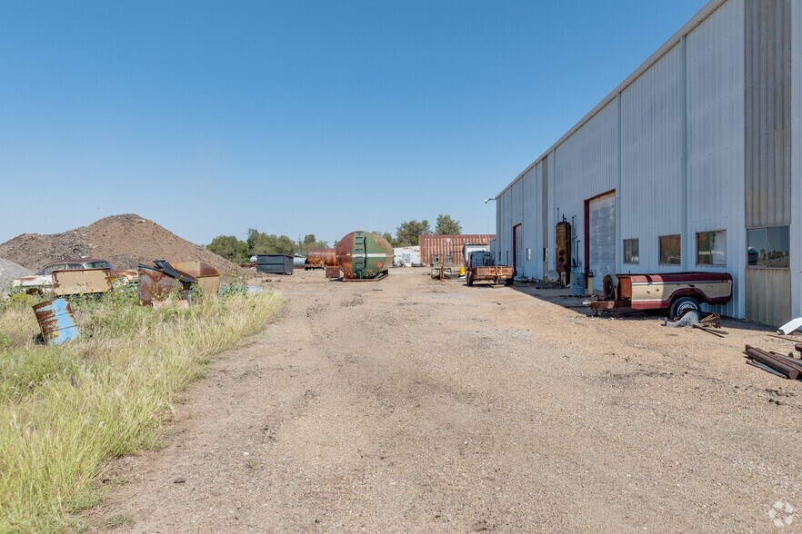 More Photos Of 11756 Highway 152, Pampa Industrial For Sale