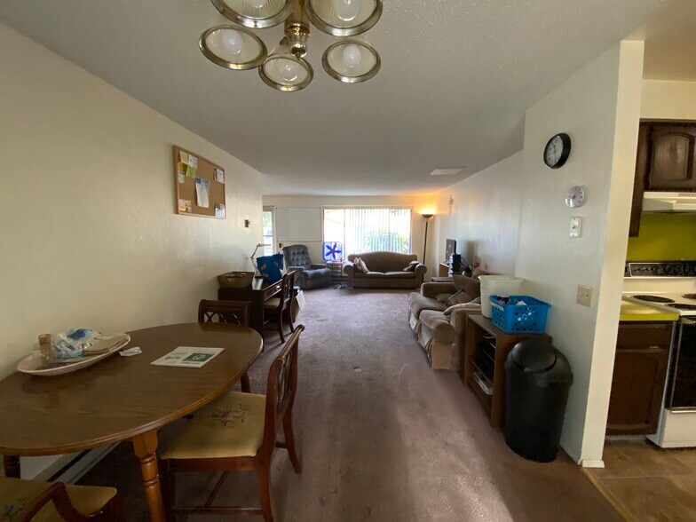 More Photos Of 1604 King St, Shelton Apartments For Sale