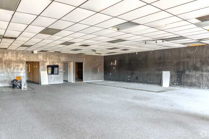 More Photos Of 1002-1100 Camp Jackson Rd, Cahokia General Retail For Sale