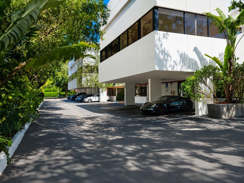 More Photos Of 6950 Cypress Rd, Plantation Loft Creative Space For Lease