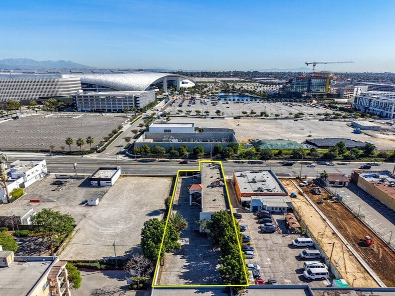 More Photos Of 945 S Prairie Ave, Inglewood Storefront Retail Office For Sale